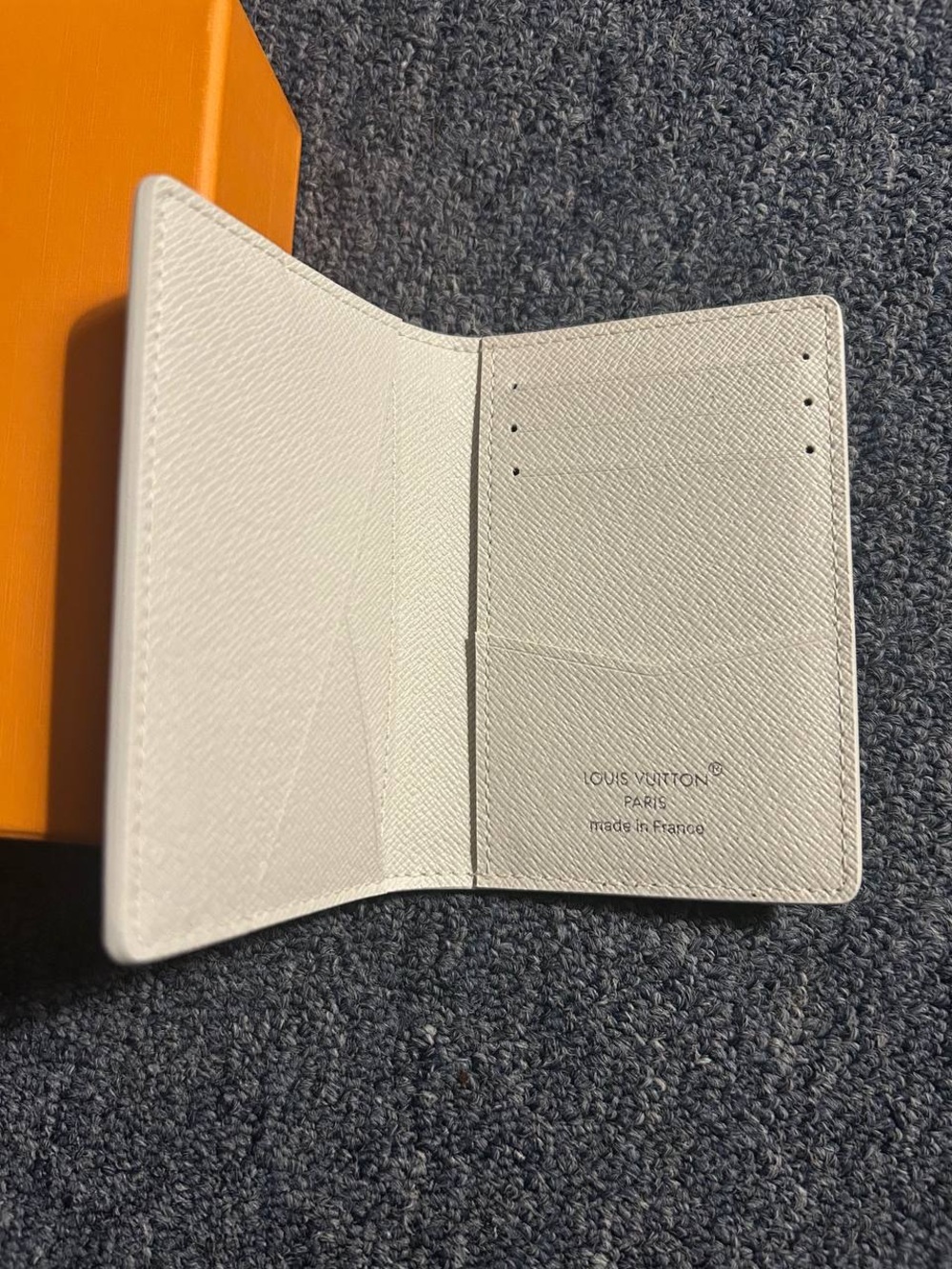 Louis Vuitton Ski White Pocket Organizer - Picture 4 of 4